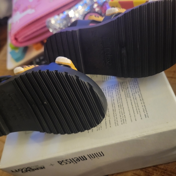 Mini Melissa Cheetah sandals, size 7 - Picture 4 of 4